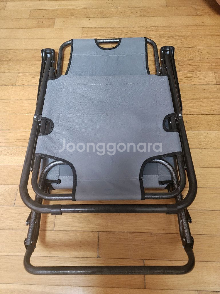 [캠핑]캠핑 의자/3단 침대-대형 판매합니다.--3