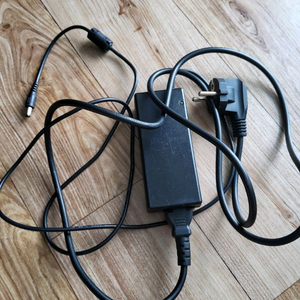 아이피타임 어뎁터 팝니다.