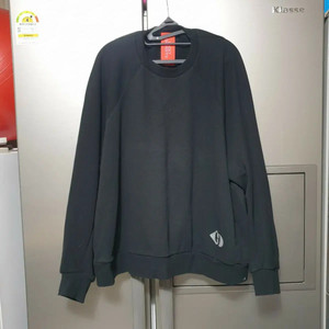 럭키슈에뜨 블랙 오버핏 맨투맨