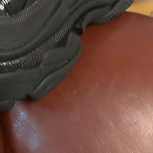 발렌시아 트리플s