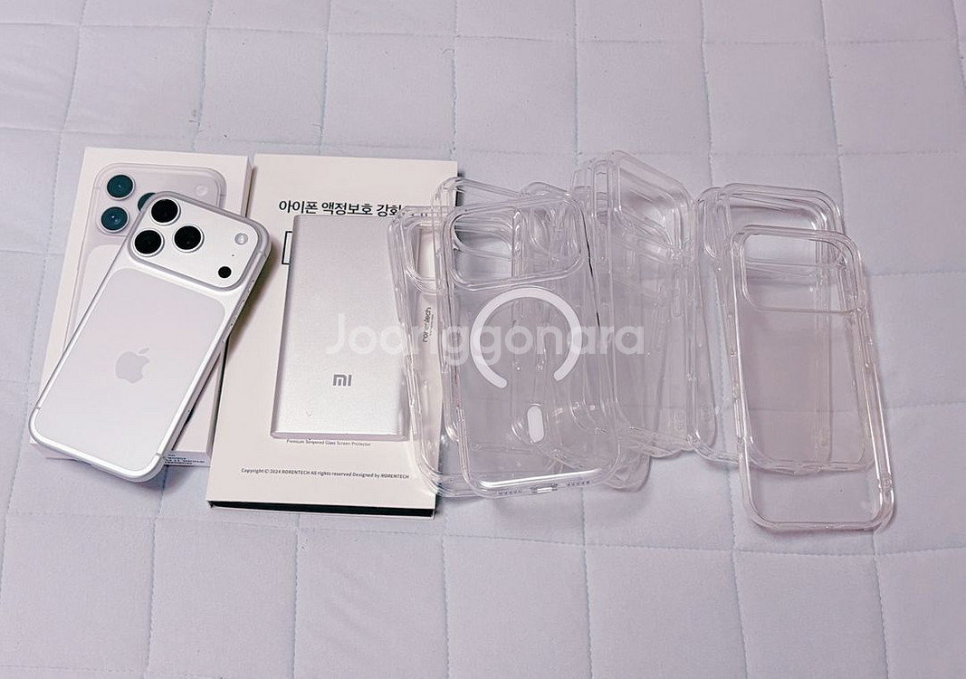 아이폰17프로 실버 256기가 자급제 새것컨디션 팝니다--4