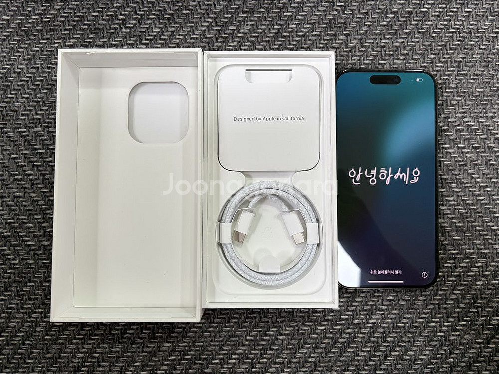 아이폰 15pro 256G 블랙티타늄--0