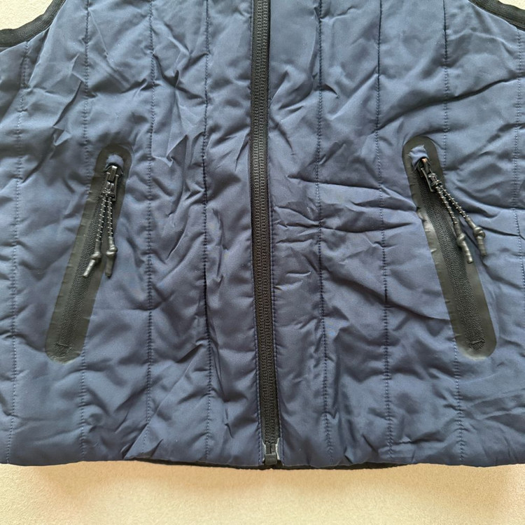 뉴발란스키즈 경량패딩조끼 110사이즈 판매합니다.--3