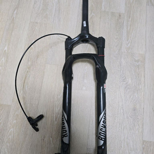 락샥 골드 쥬디 27.5 테이퍼드방식 스루엑슬타입