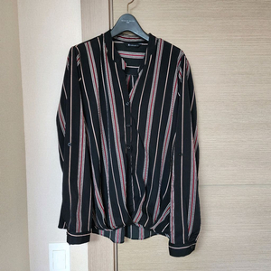 아놀드바시니 스트라이프 셔츠블라우스 95사이즈