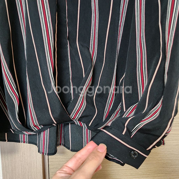 아놀드바시니 스트라이프 셔츠블라우스 95사이즈--3