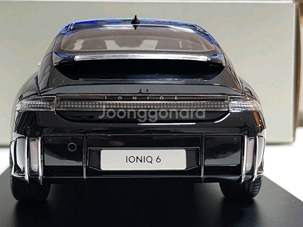 1:18&1:38 현대 아이오닉6 블랙에디션 다이캐스트--4