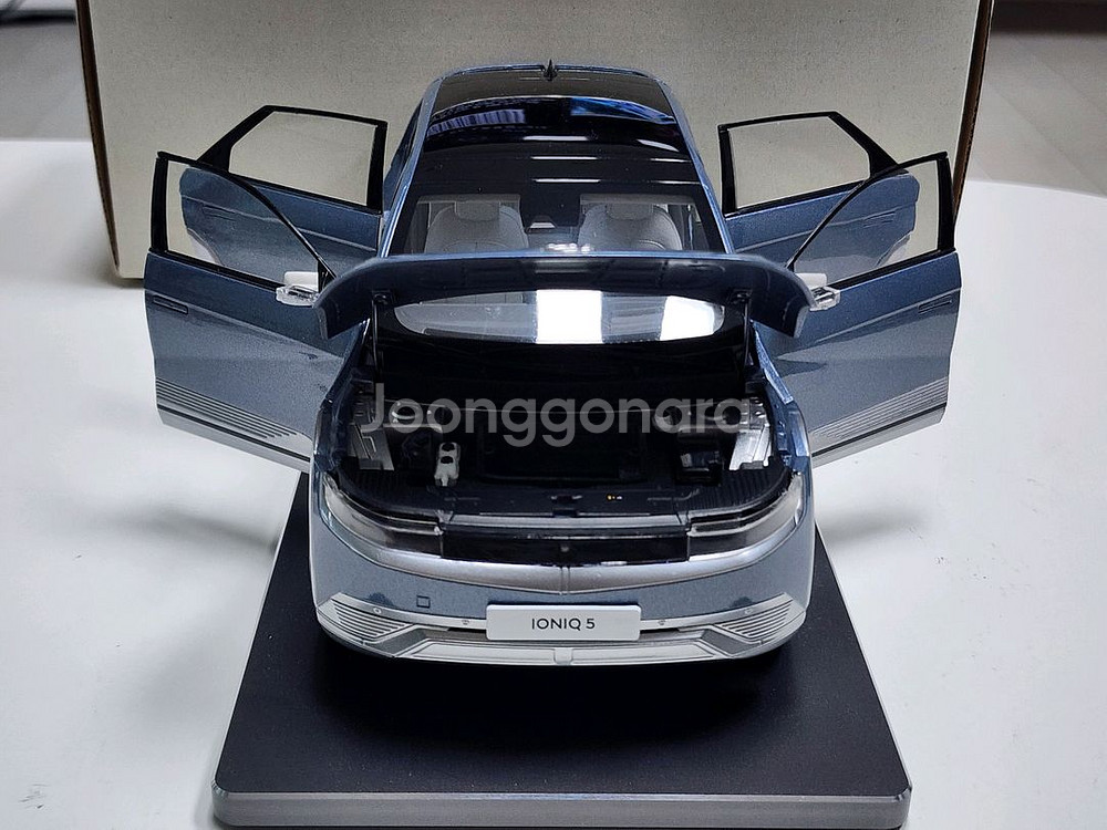 1:18&1:43 현대 아이오닉5 블루 다이캐스트--6