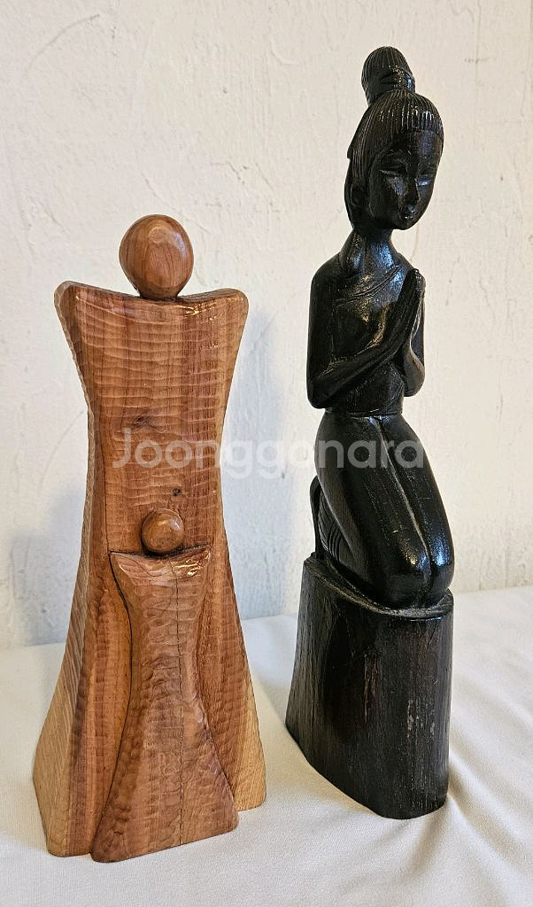 목조각 인물상 2점--0