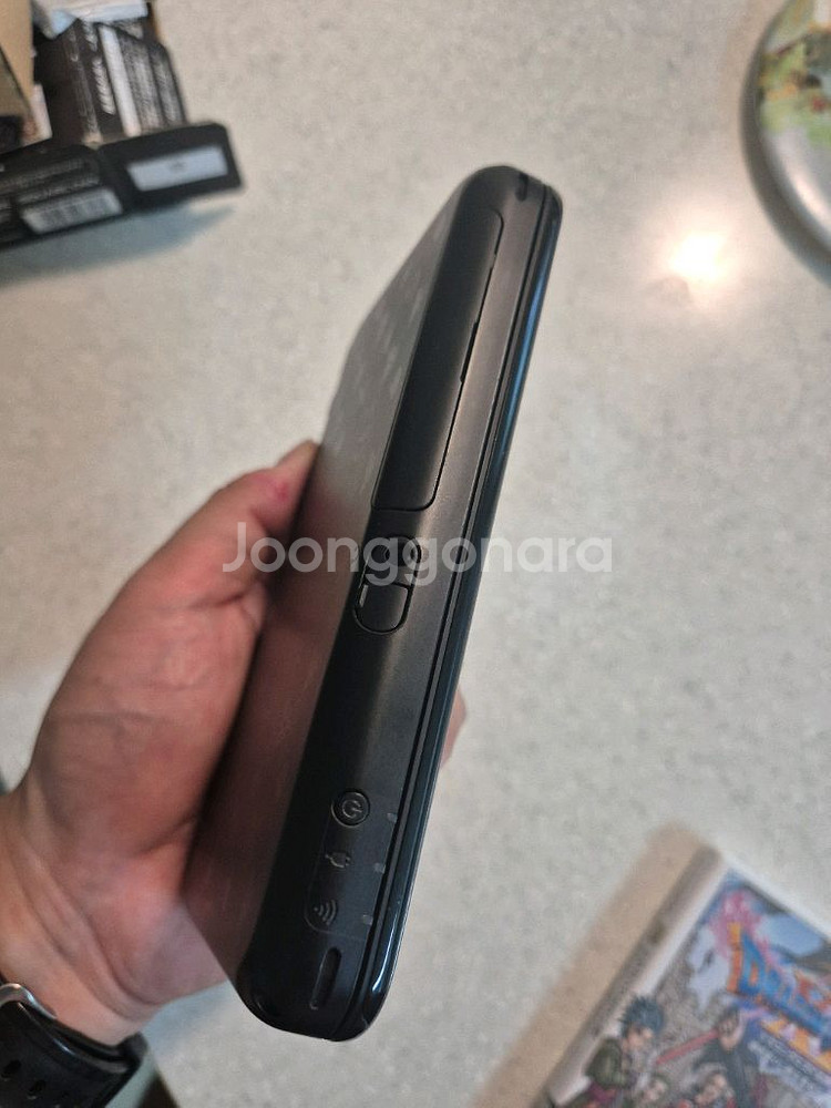 닌텐도2dsll 하구레메탈에디션 판매합니다--6