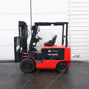 니찌유 전동지게차 3.0톤 사이드쉬프트장착 2017년식