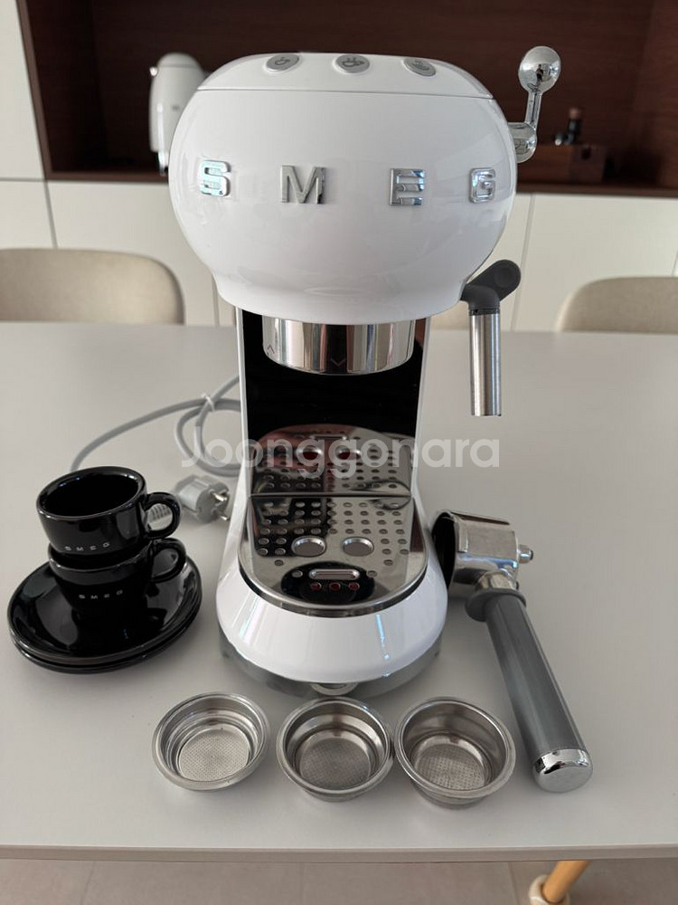스메그 반자동커피머신 ECF01--0