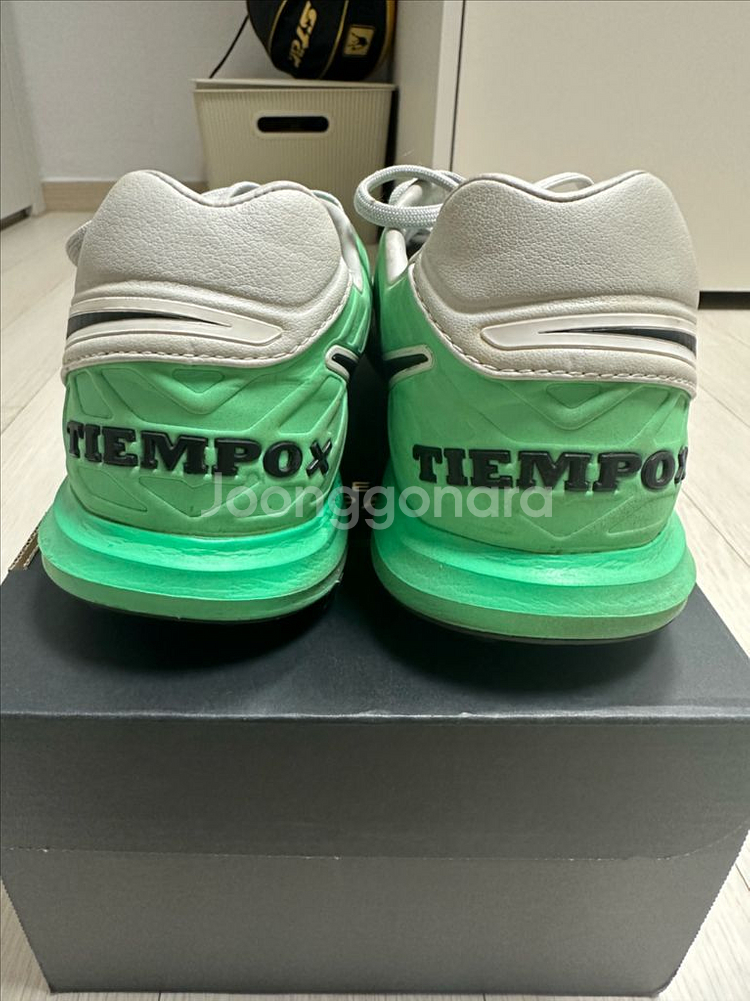 티엠포 프록시모(쿠션좋음)풋살화 250mm 팝니다--0