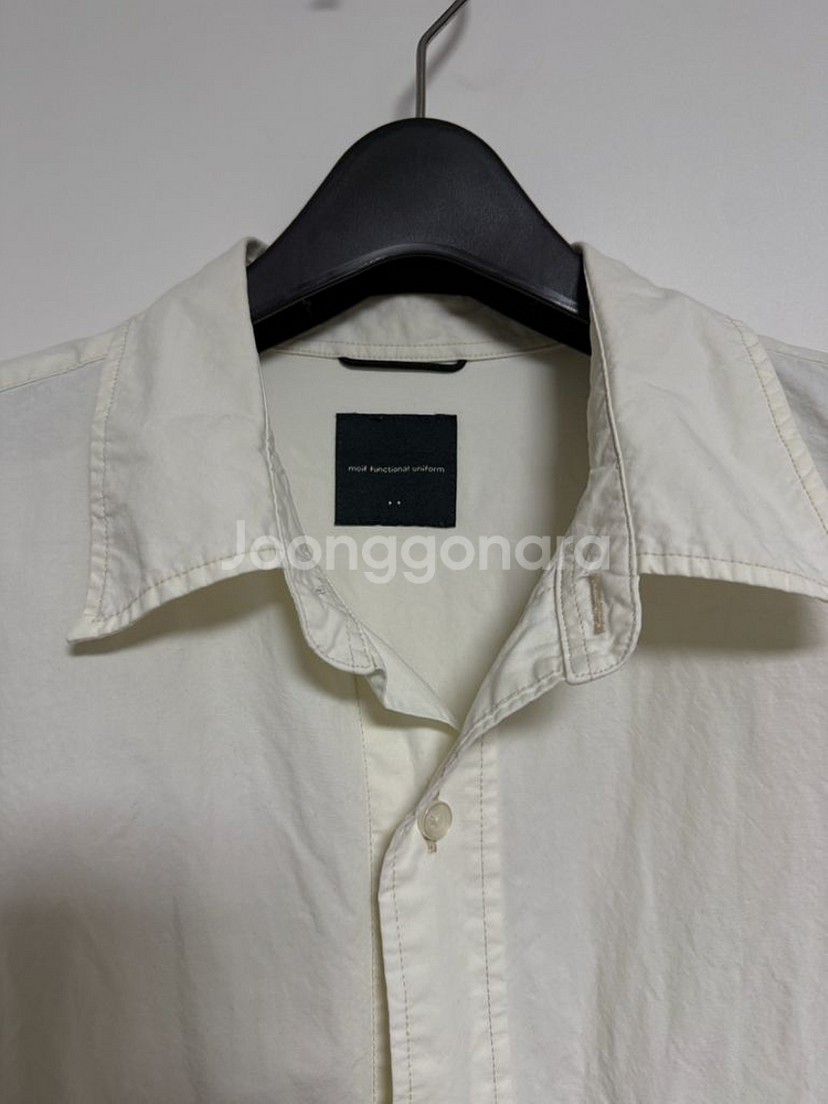 모이프 유니폼셔츠 / 에크루--1