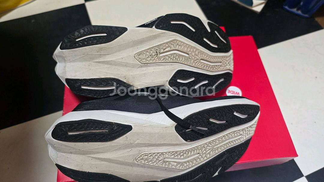 뉴발란스 퓨어셀 레벨v4 260 2e사이즈--5