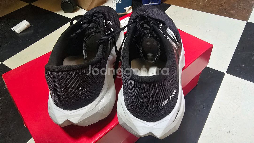 뉴발란스 퓨어셀 레벨v4 260 2e사이즈--3