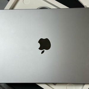 맥북프로 m1 14인치(램16,512gb) 미국판