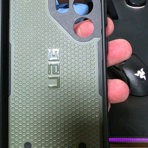 갤럭시S23 울트라 UAG 케이브 팝니다