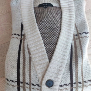 TATE 원단 탄탄하고 도톰한 니트가디건(새상품)m사이