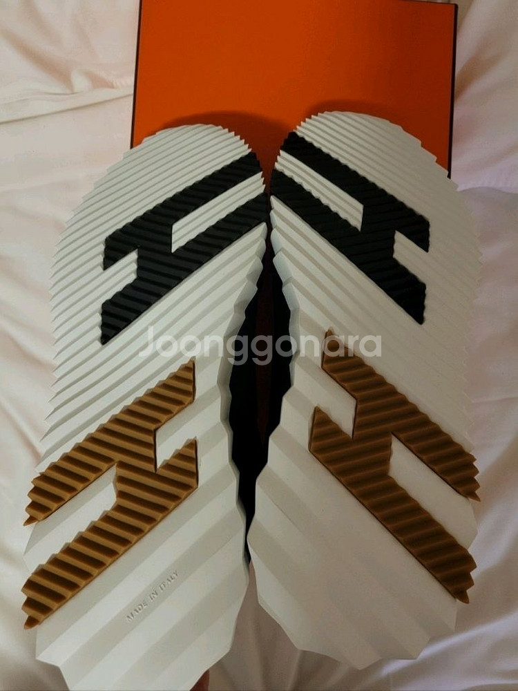 에르메스 바운싱 스니커즈 누아 42.5 사이즈--6