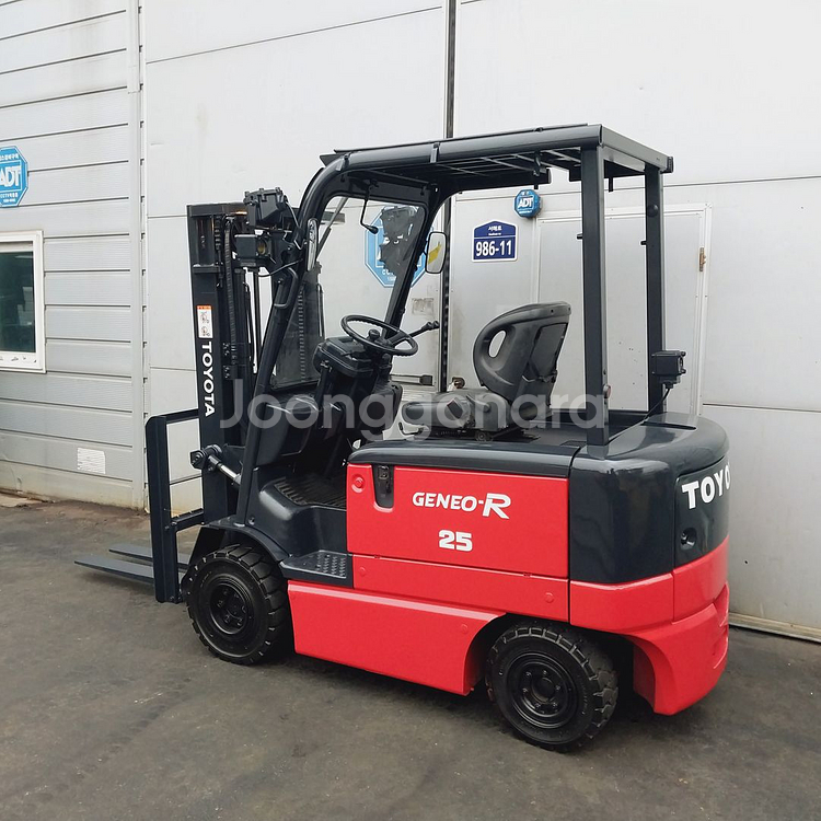도요타 전동지게차 2.5톤 3단 4300MM 상품배터리--1