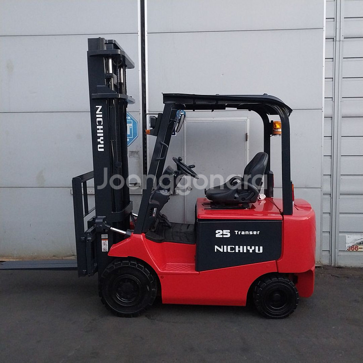 니찌유 전동지게차 2.5톤 2단4M 사이드쉬프트장착--2