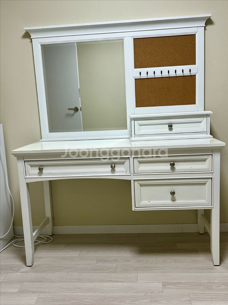 화이트 책상거울 화장대 Fortune furniture--1