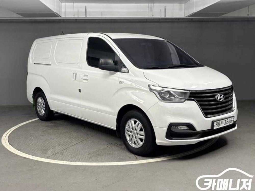 [현대]더 뉴 그랜드 스타렉스 2WD 밴 3인승 LPi 이미지