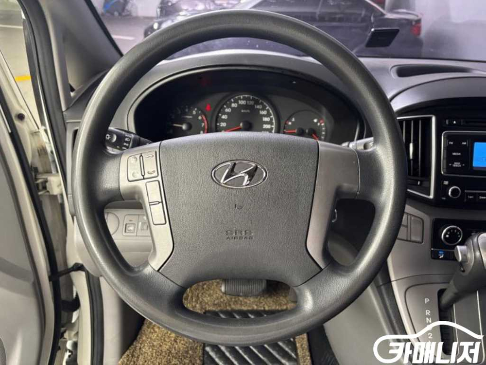 [현대]더 뉴 그랜드 스타렉스 2WD 밴 3인승 LPi 이미지