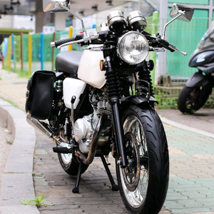 그리폰125 이탈젯 2018년식 화이트바디 상태좋은매물