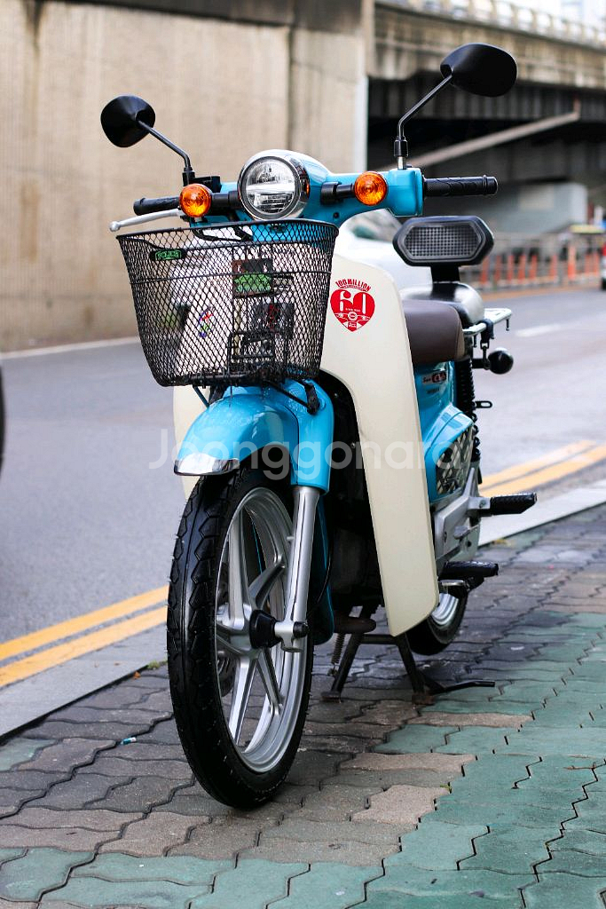 슈퍼커브110 혼다 2020년식 오토바이 판매합니다--2