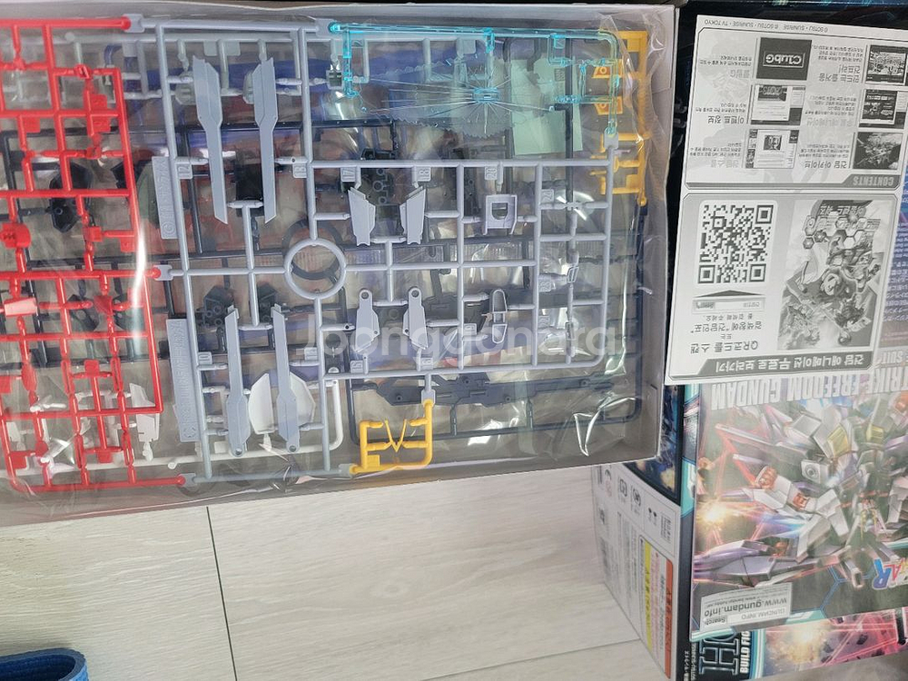 사진의 건담 2개일괄 9만=>8만원=>7만원--6