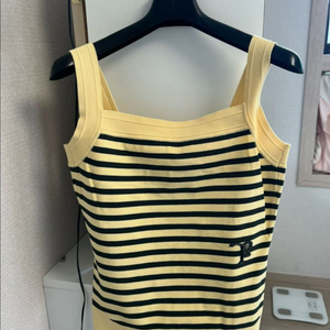 타임(TIME) 나시 니트