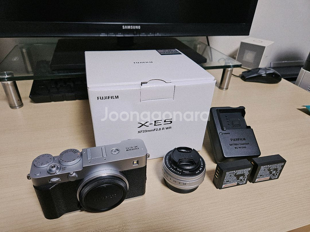 후지필름 X-E5 번들킷 실버색상 판매합니다--4
