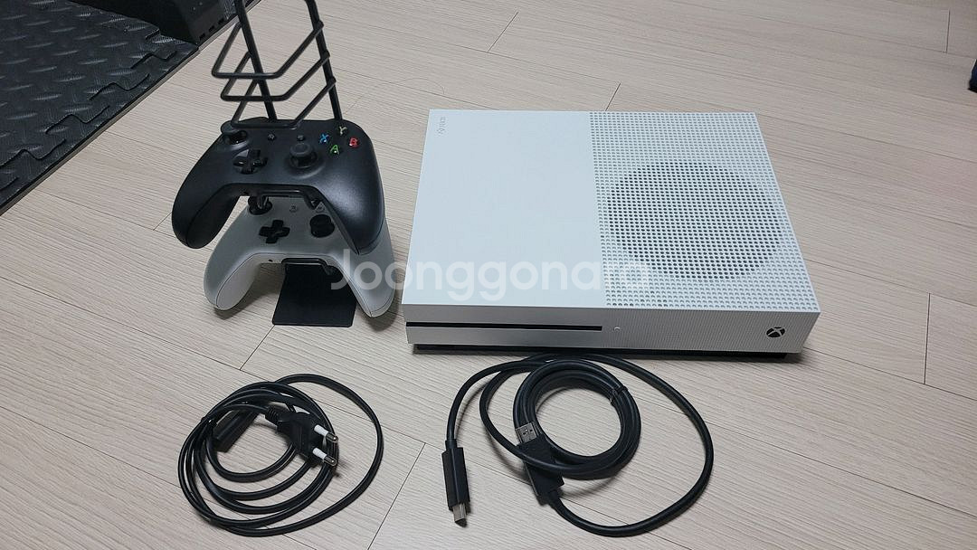 엑스박스 one s 팝니다--0