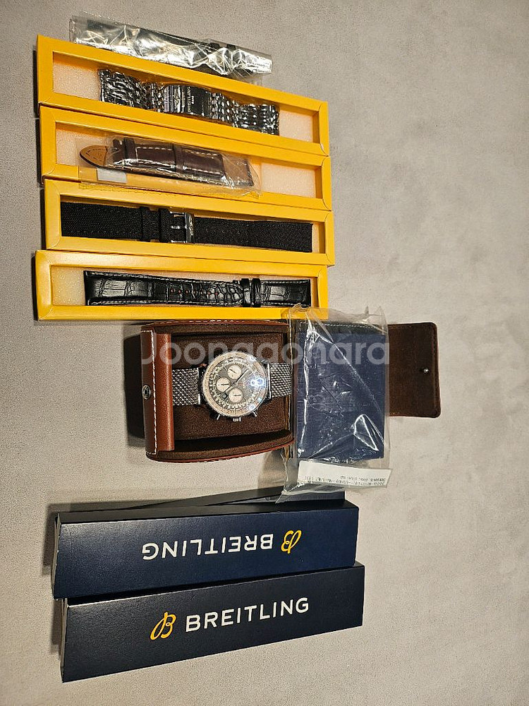 브라이틀링 네비타이머 B01 46mm + 추가 스트랩--0