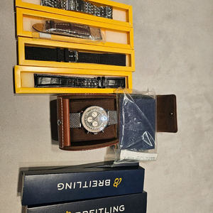 브라이틀링 네비타이머 B01 46mm + 추가 스트랩