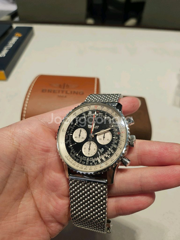 브라이틀링 네비타이머 B01 46mm + 추가 스트랩--2