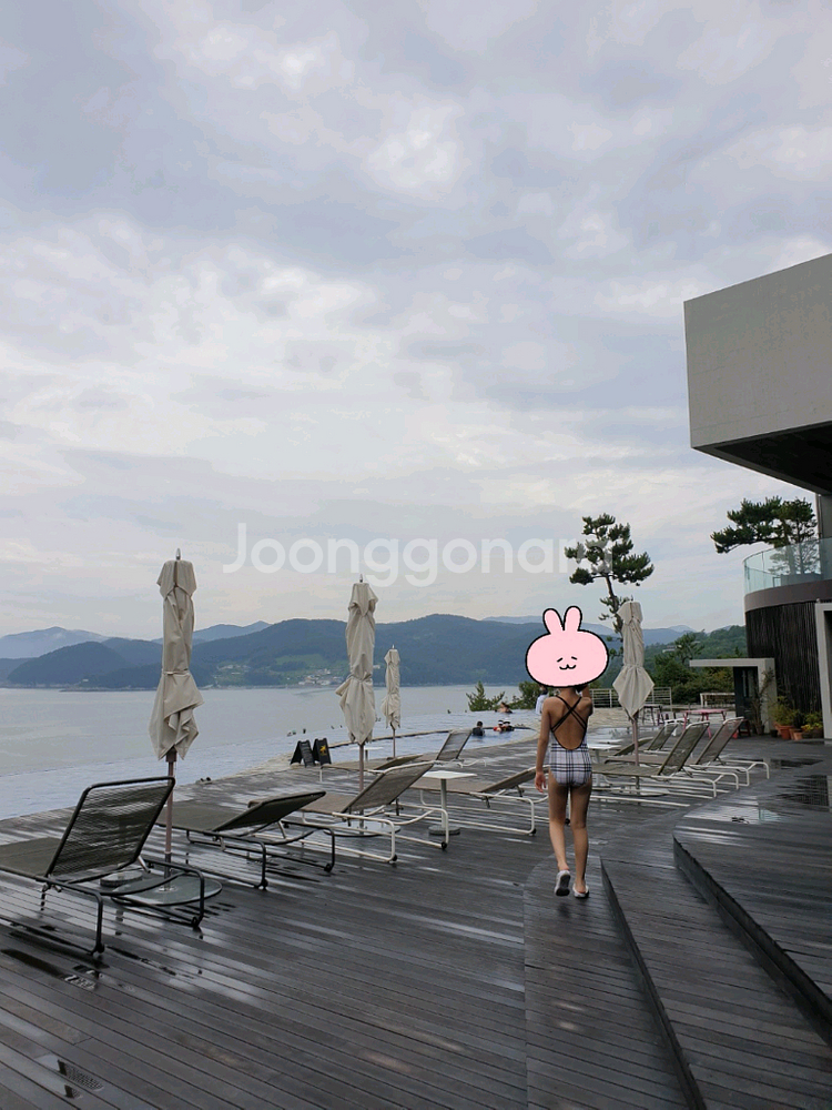 버버리 체크 여아 수영복(정품)--2