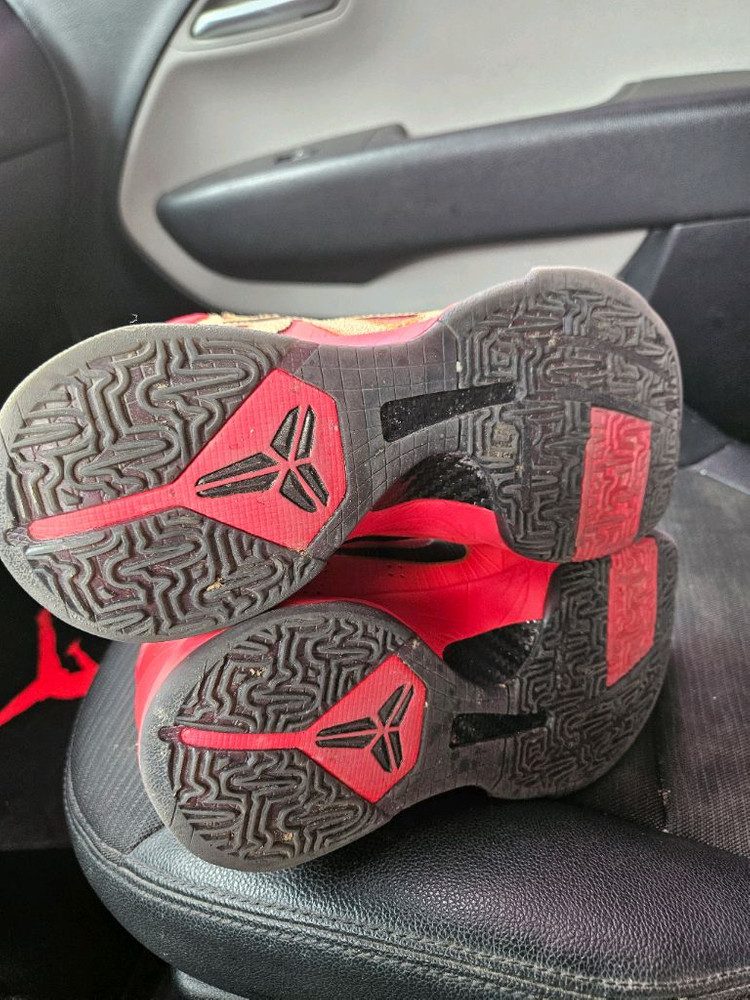 코비5 맘바 유니버시티레드 260--5