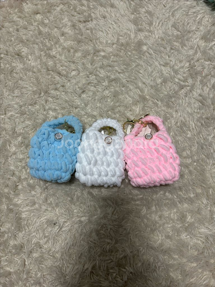 (새상품)치이카와 먼작귀 미니뜨개가방 에어팟케이스--2