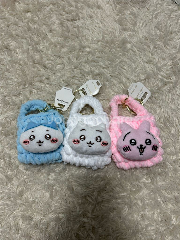 (새상품)치이카와 먼작귀 미니뜨개가방 에어팟케이스--1