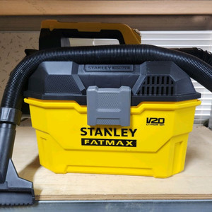 스탠리 팻맥스 습식 건식 청소기 1회사용입니다- 20V