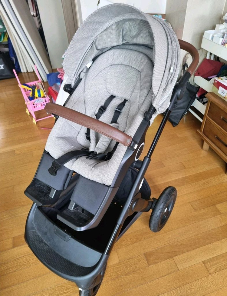 스토케 트레일즈 유모차 이미지