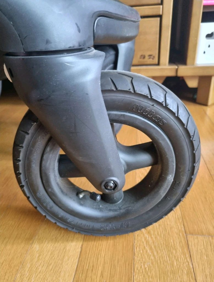 스토케 트레일즈 유모차 이미지