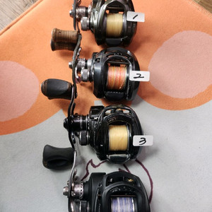 도요 베이트 릴 4개 판매합니다