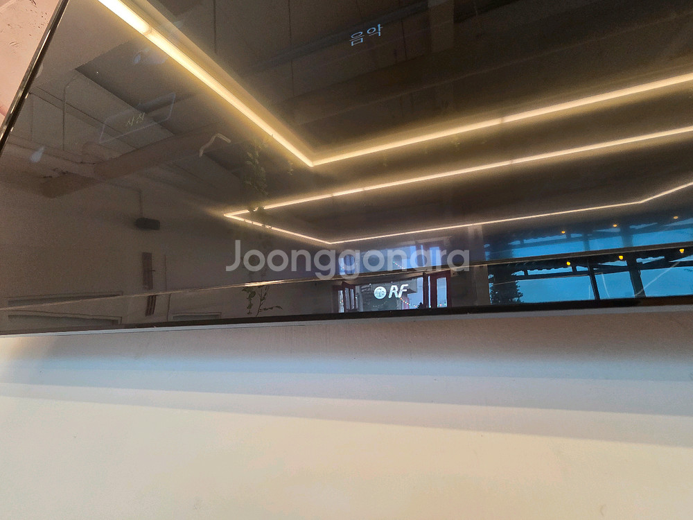 RF 43인치 사이니지 디지털 메뉴판 모니터 3개--1