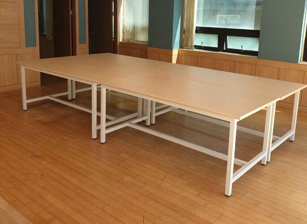 우드파티션 책상 서랍 의자 회의용테이블 작업탁자 원탁 이미지