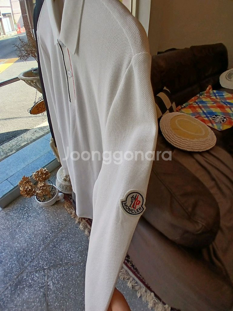 몽클레에 카라 긴팔티셔츠100사이즈--3