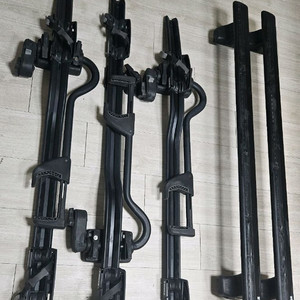 툴레 지붕형 자전거 캐리어